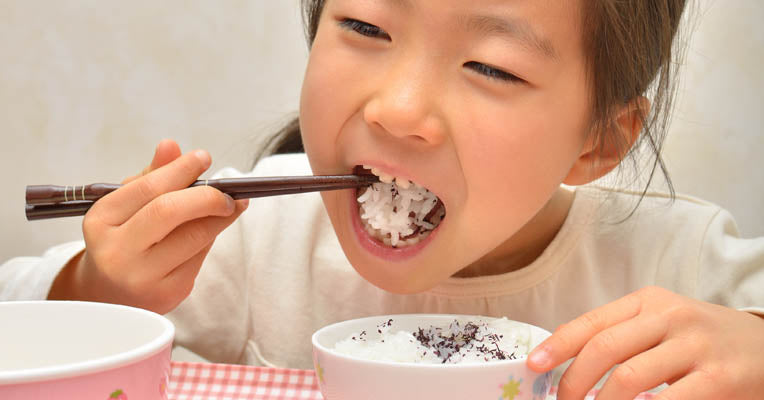 成長のためにはしっかり噛むことが大切